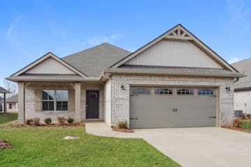 14705 GreenLeaf Dr Athens, AL 35613